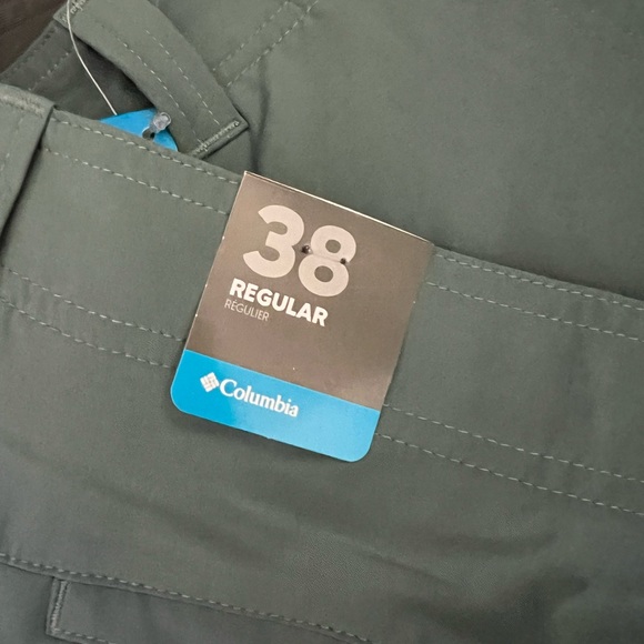 Columbia Omni Shade shorts size 38 - Picture 3 of 4